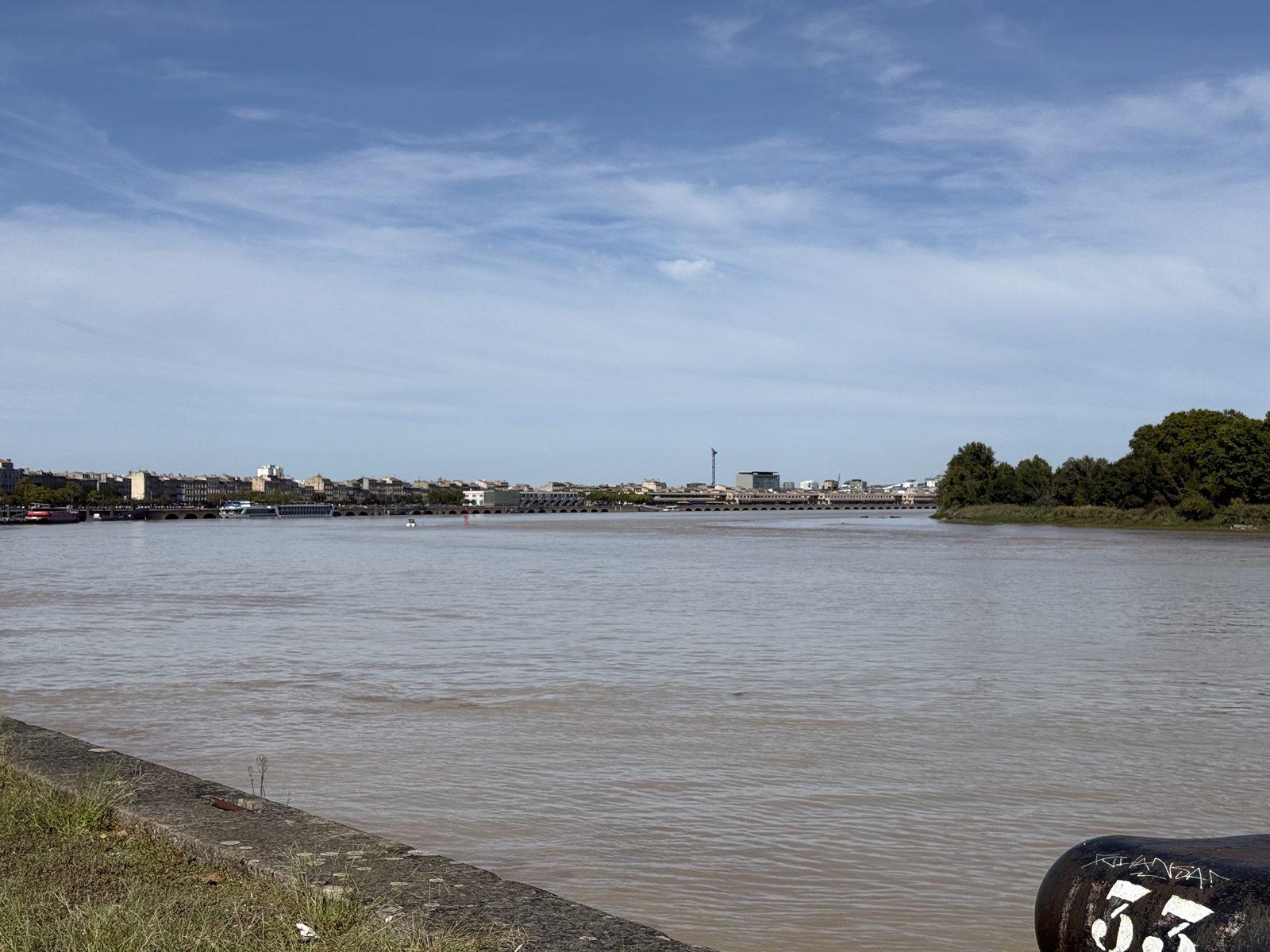 The Garonne river from the quay, Pont de Pierre in the distance.